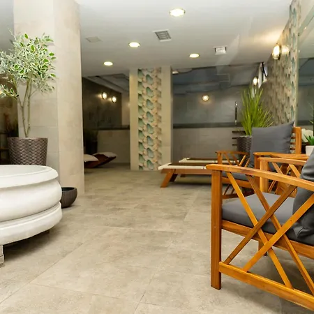 Demetra Hotel 3*