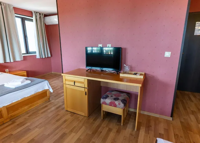 Demetra فندق بيركوفيتسا